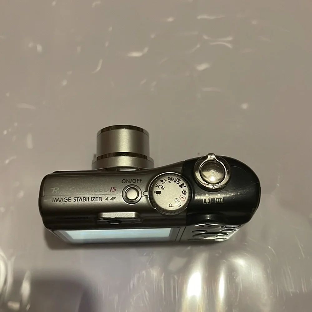 Canon Powershot digital camera A1000IS